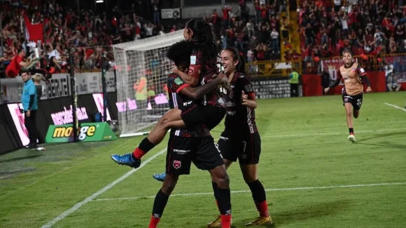 Las Leonas consiguieron el Pentacampeona tras histórica remontada