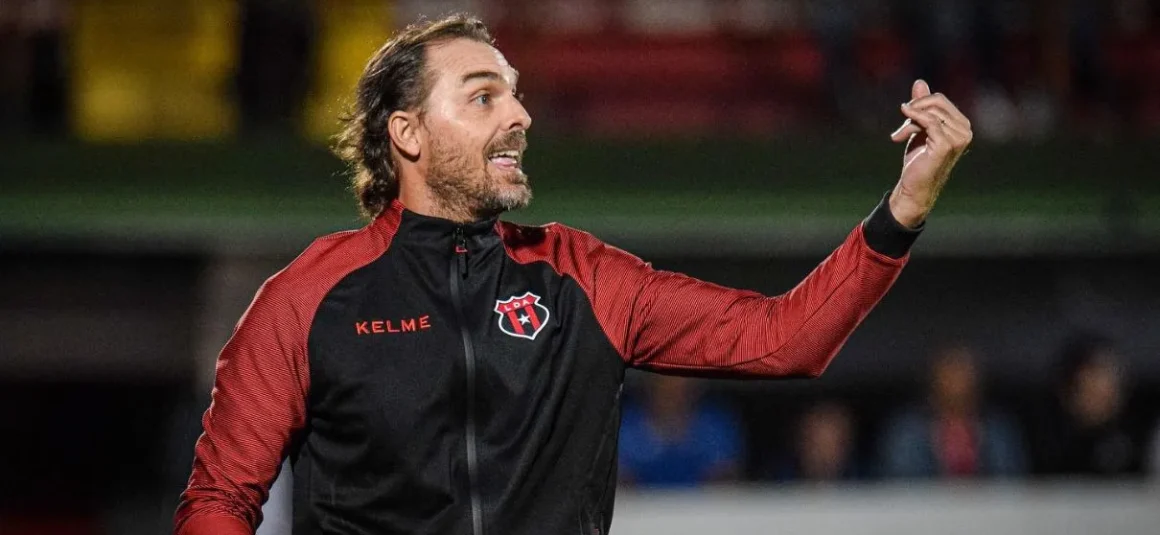 ¿Se mantendrá Andrés Carevic en el Alajuelense?