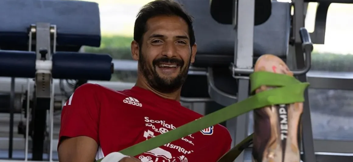 Celso Borges se disculpó por haber callado a la afición