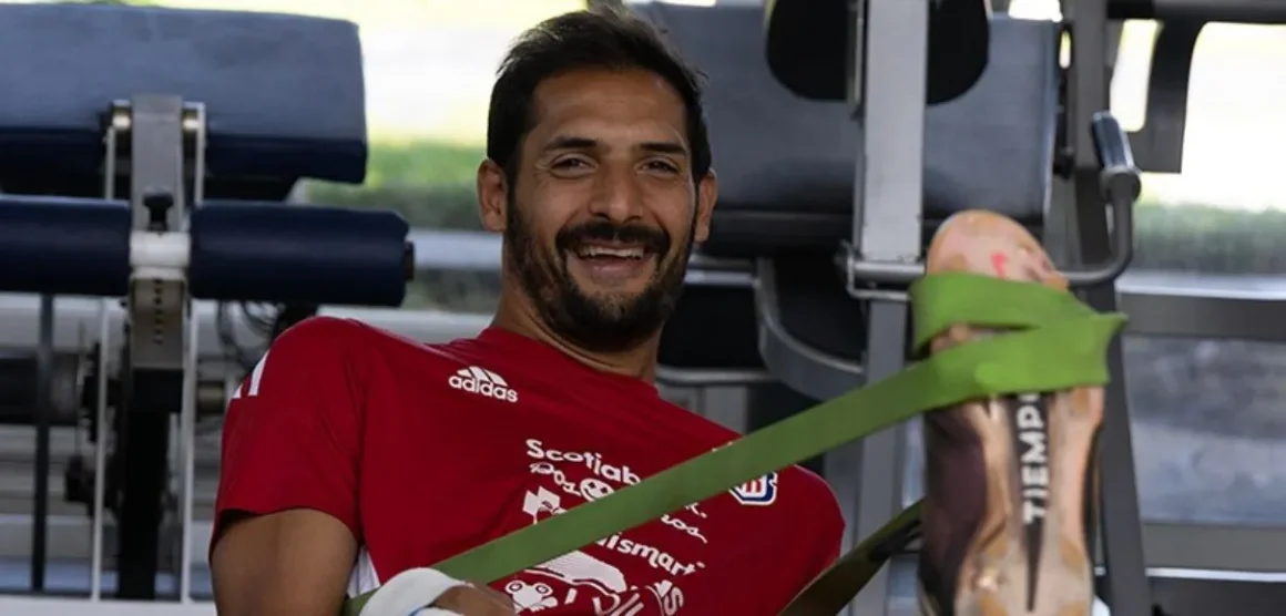 Celso Borges se disculpó por haber callado a la afición