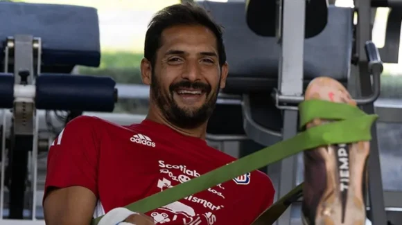 Celso Borges se disculpó por haber callado a la afición