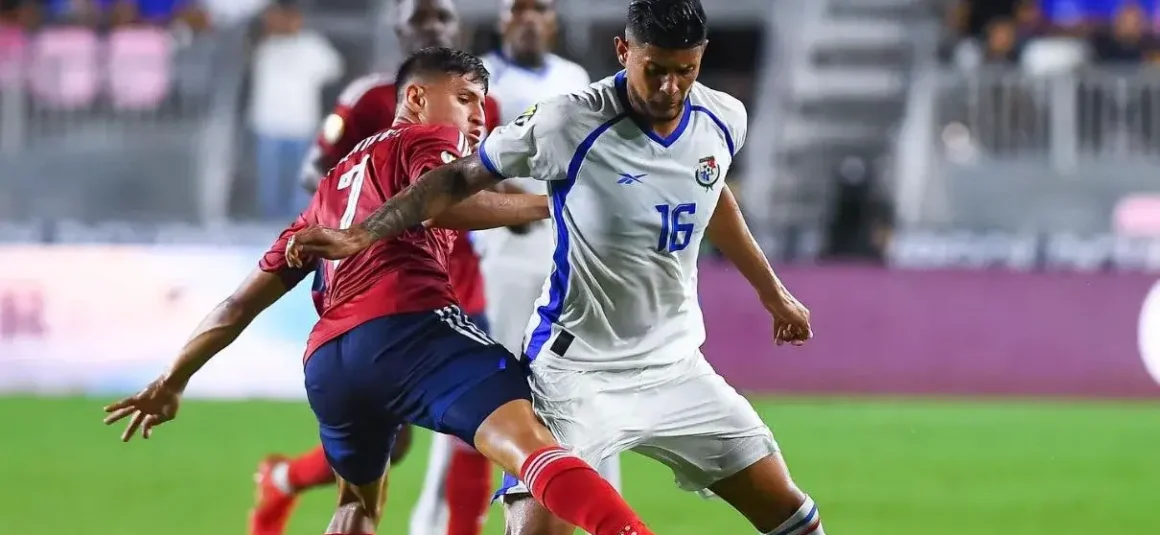 Costa Rica cayó tres puestos en el Ranking de la FIFA Costa Rica cayó tres puestos en el Ranking de la FIFA