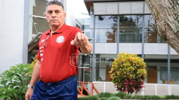 Luis Fernando Suárez aseguró que la presión y las críticas son pan de cada día