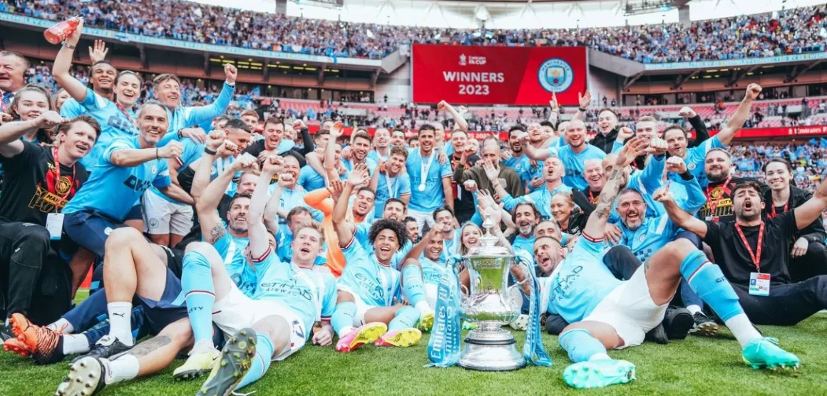 El City se impuso 2-1 en el Derby de Manchester para ganar la FA Cup