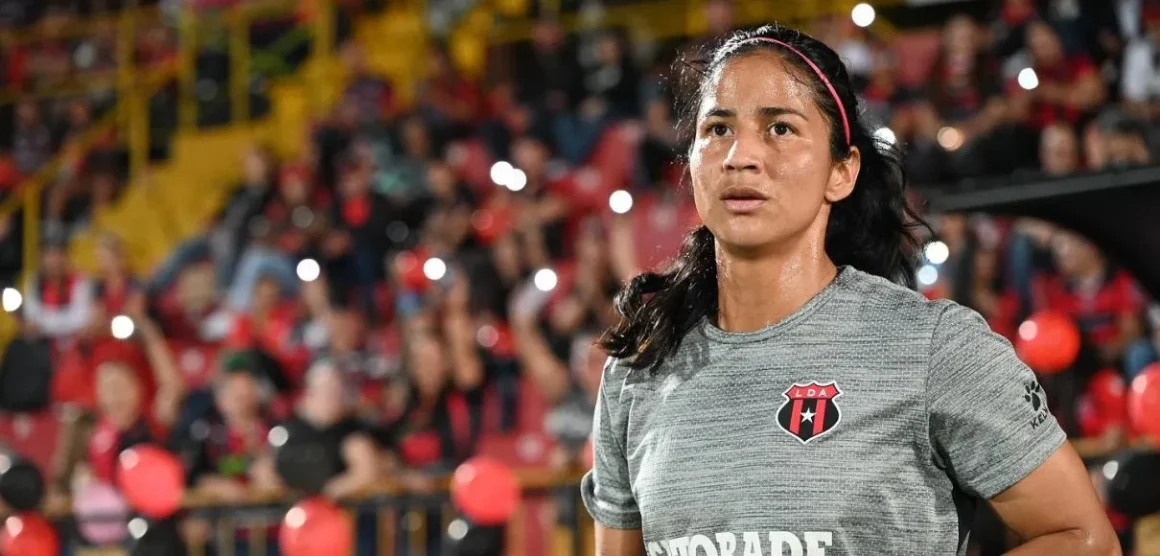Shirley Cruz colgó los tacos tras un último título con Alajuelense