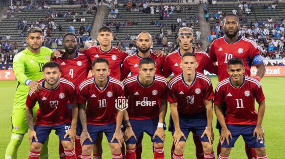 Sele arrancó con el pie izquierdo preparación para la Copa Oro
