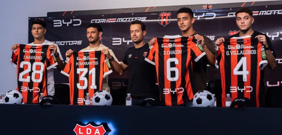 Michael Barrantes: “La gente sabe que soy saprissista, pero hoy me debo a la Liga”
