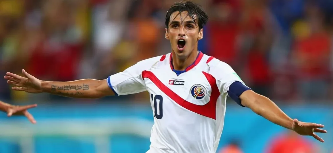 Bryan Ruiz disparó nuevamente en contra de Luis Fernando Suárez Bryan Ruiz disparó nuevamente en contra de Luis Fernando Suárez