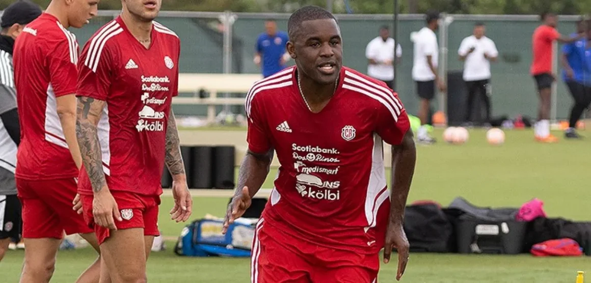 Joel Campbell defendió a los veteranos en Selección Nacional