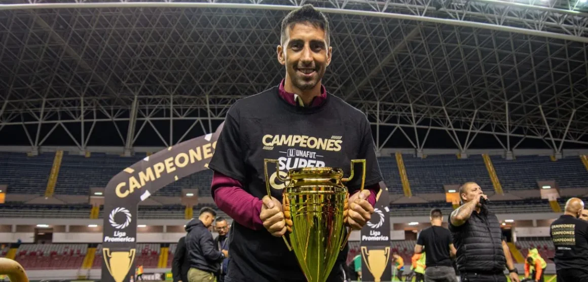 ¡Saprissa acumula 64 títulos en 88 años de historia!