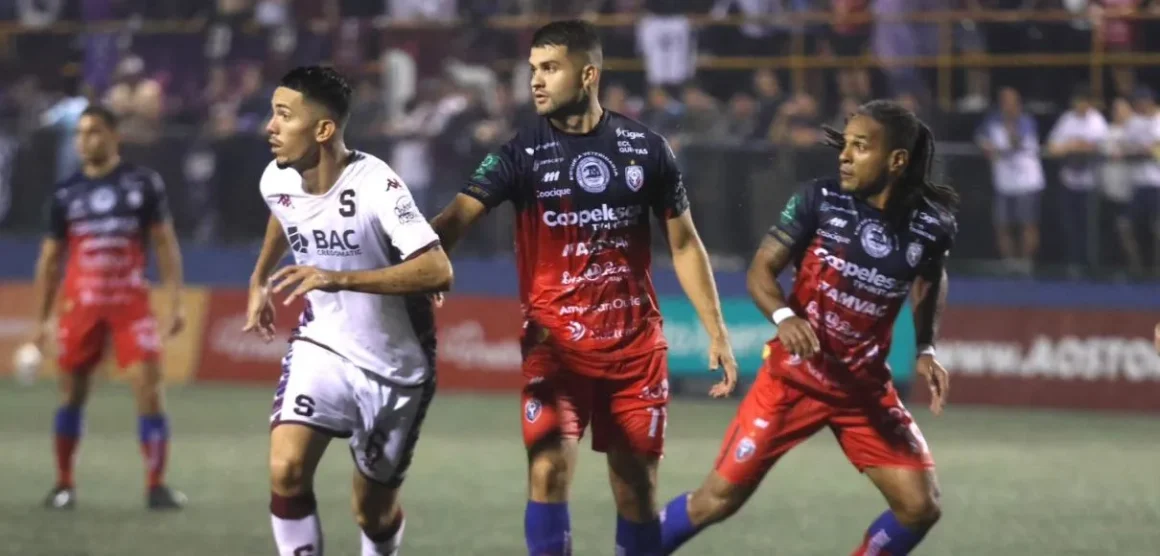 Saprissa asegura el liderato con victoria en San Carlos