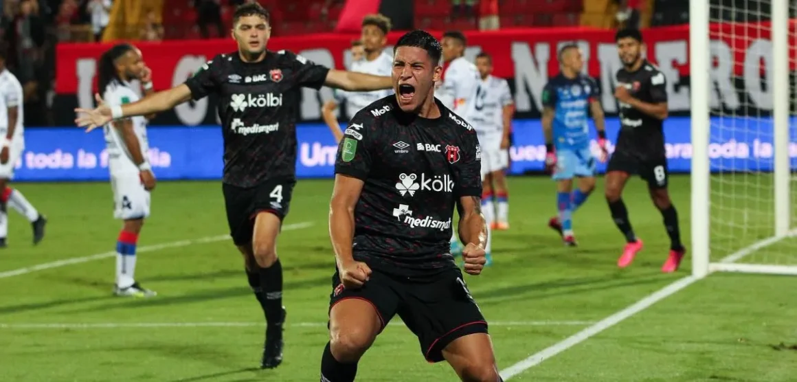 ¡Gol por punto! Alajuelense sacó una victoria redonda ante San Carlos
