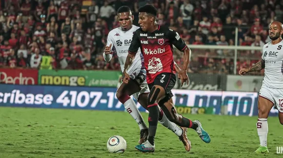 ¡Josimar Alcocer no viajó con Alajuelense rumbo a Belice!