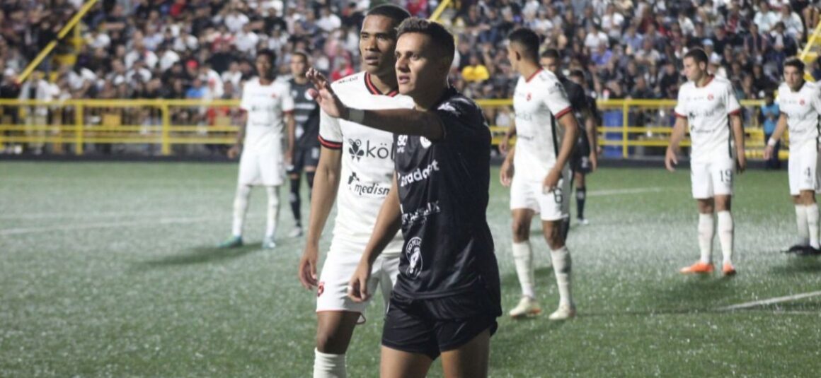 Sporting y Alajuelense se reparten puntos en el Ernesto Rhormoser