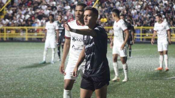 Sporting y Alajuelense se reparten puntos en el Ernesto Rhormoser