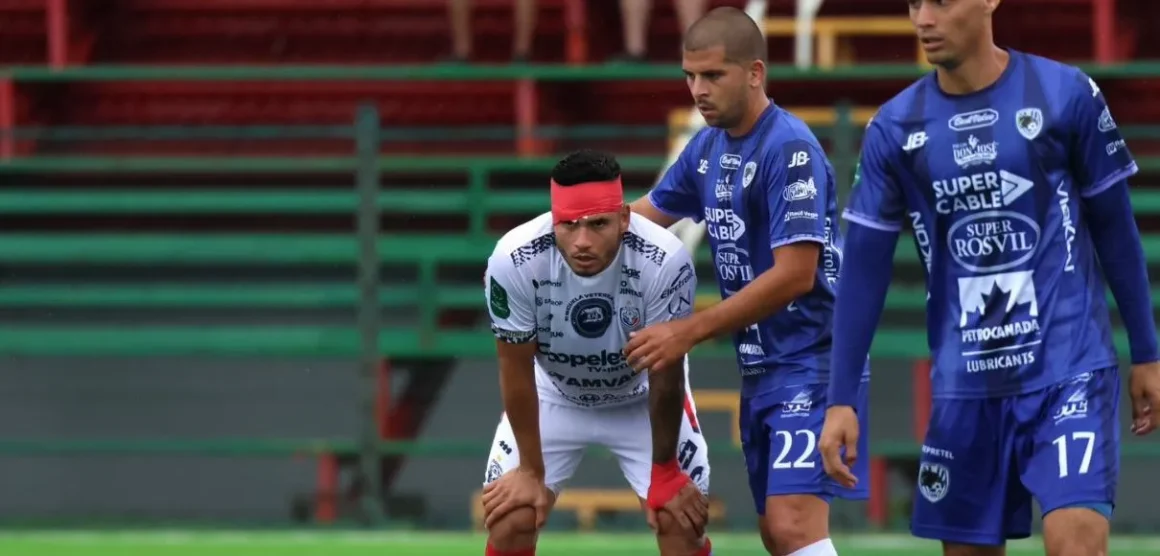 ¡Victoria al fin! Grecia sumó su primera victoria ante San Carlos