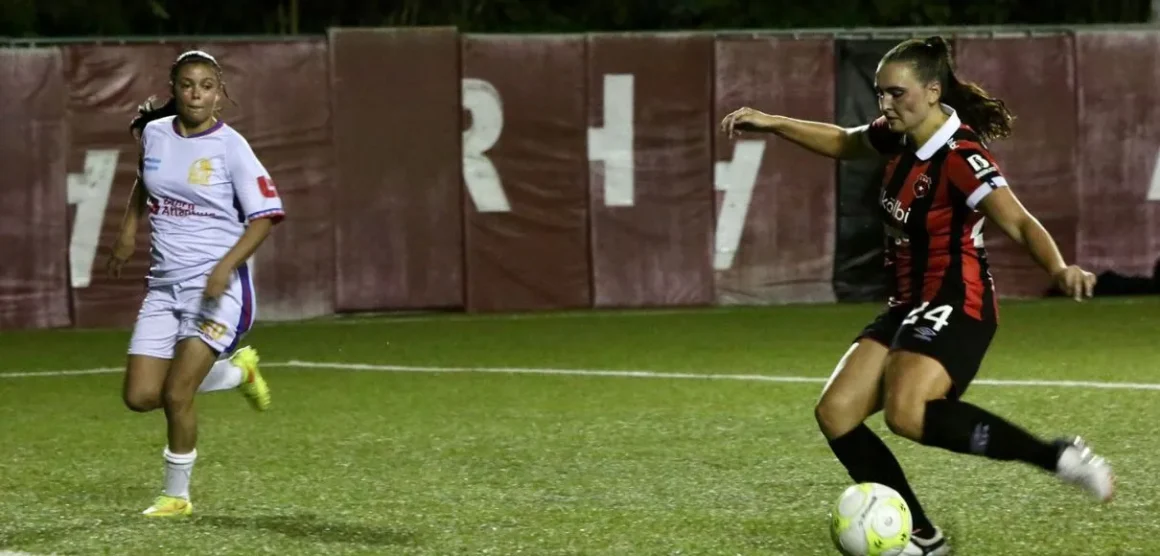 ¡Gustó y goleó! Leonas arrancaron con pie derecho torneo internacional