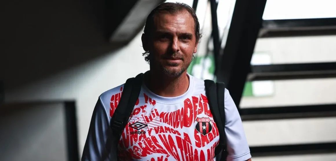Andrés Carevic se disculpó con la afición tras derrota ante Sporting