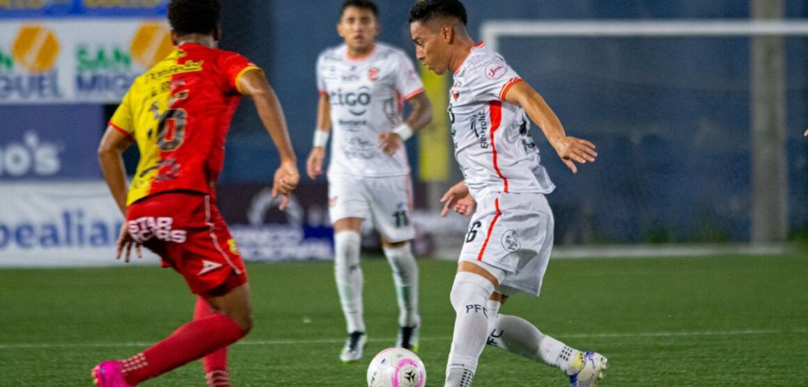 Puntarenas sufrió una nueva derrota ante Herediano