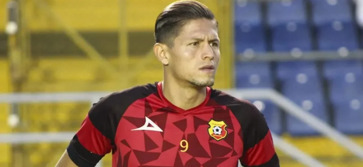 Jesús Godínez entró en la lista de jugadores con más goles y asistencias del mundo