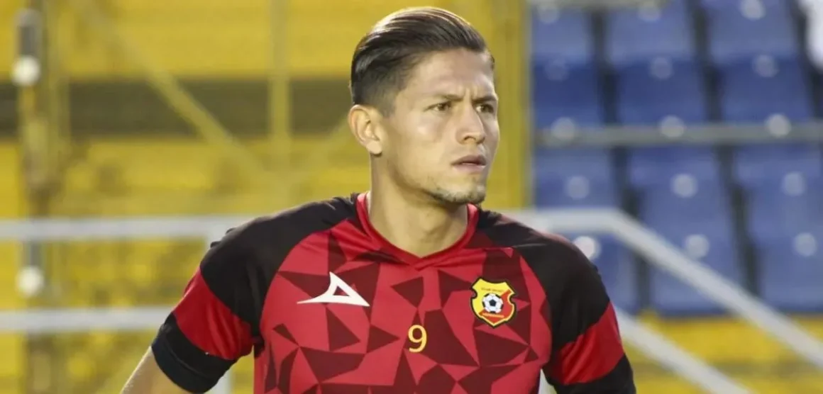 Jesús Godínez entró en la lista de jugadores con más goles y asistencias del mundo