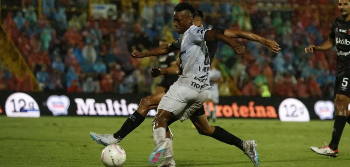 Sporting dio el golpe sobre la mesa tras victoria ante Alajuelense