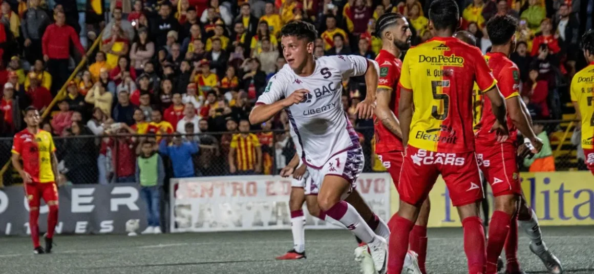 Saprissa a 90 minutos del Tricampeonato tras victoria en el Coyella Fonseca Saprissa a 90 minutos del Tricampeonato tras victoria en el Coyella Fonseca