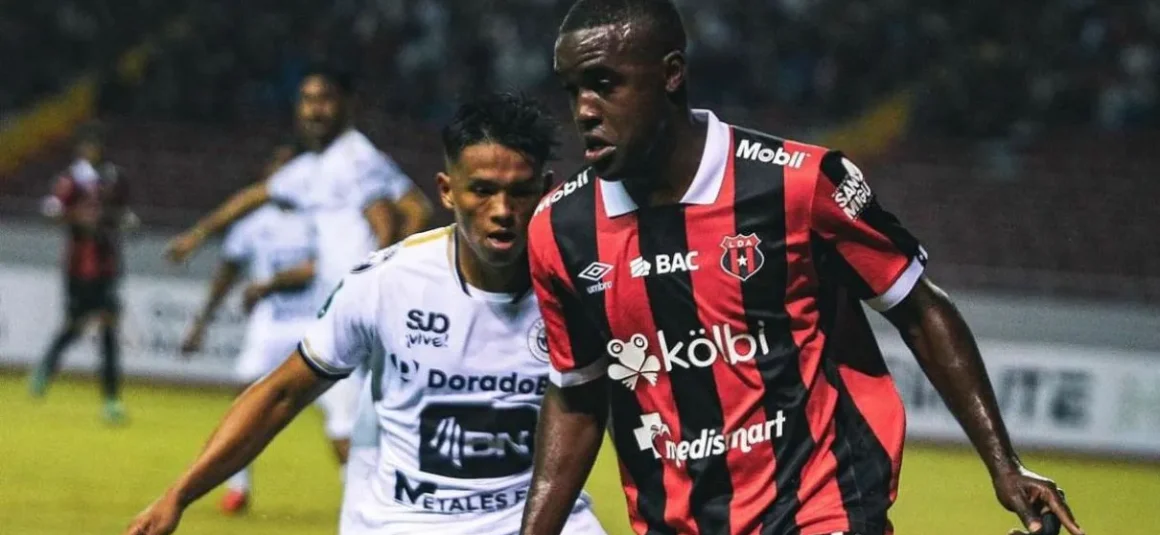 Alajuelense venció por la mínima a Sporting en el arranque de campeonato Alajuelense venció por la mínima a Sporting en el arranque de campeonato