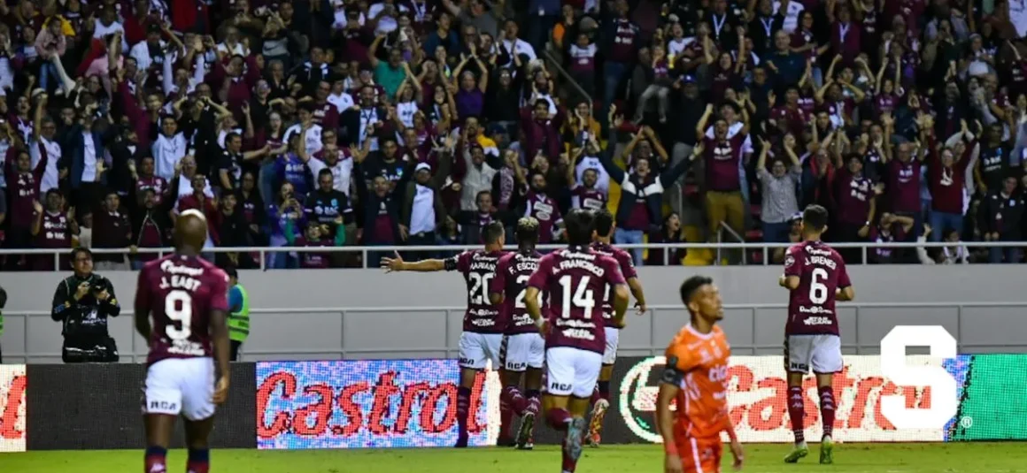 Saprissa inició con victoria su defensa del tricampeonato Saprissa inició con victoria su defensa del tricampeonato