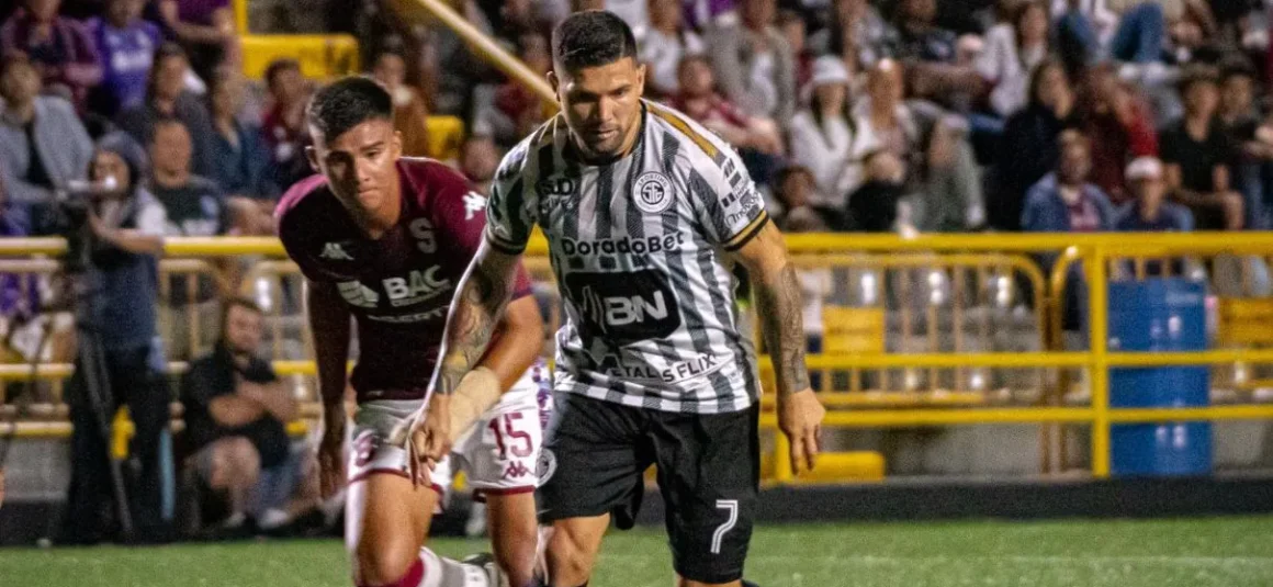 Saprissa vuelve al triunfo tras victoria ante Sporting