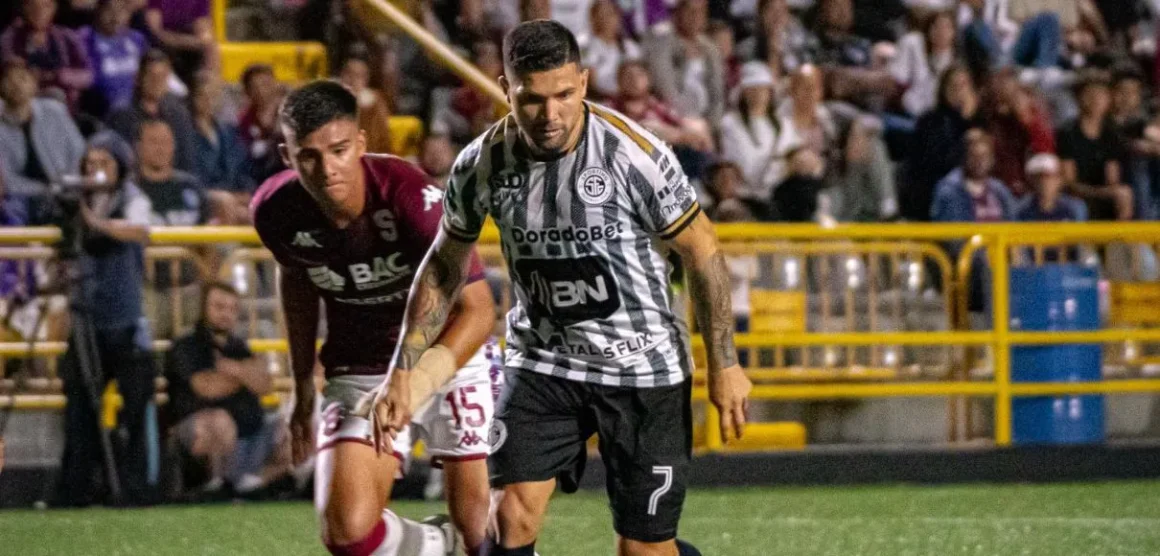Saprissa vuelve al triunfo tras victoria ante Sporting