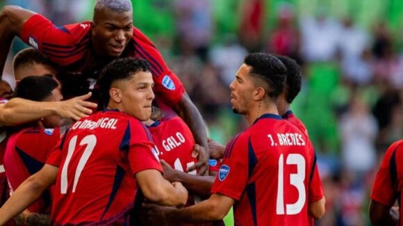 COSTA RICA VENCIÓ 2-1 A PARAGUAY COSTA RICA VENCIÓ 2-1 A PARAGUAY