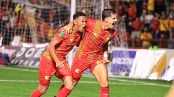 EL TEAM VENCIÓ AL MONSTRUO