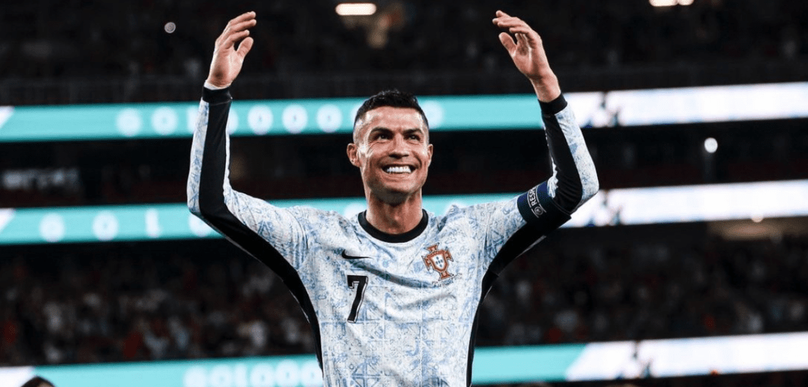 CRISTIANO LLEGÓ A 900 GOLES