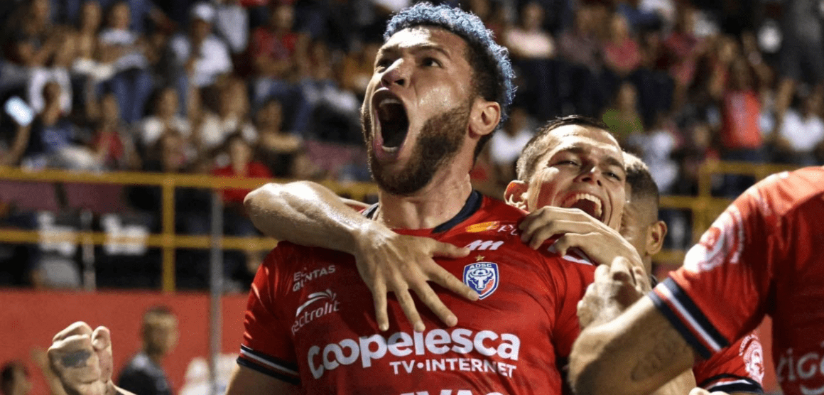 SAN CARLOS NUEVO LÍDER DE TORNEO