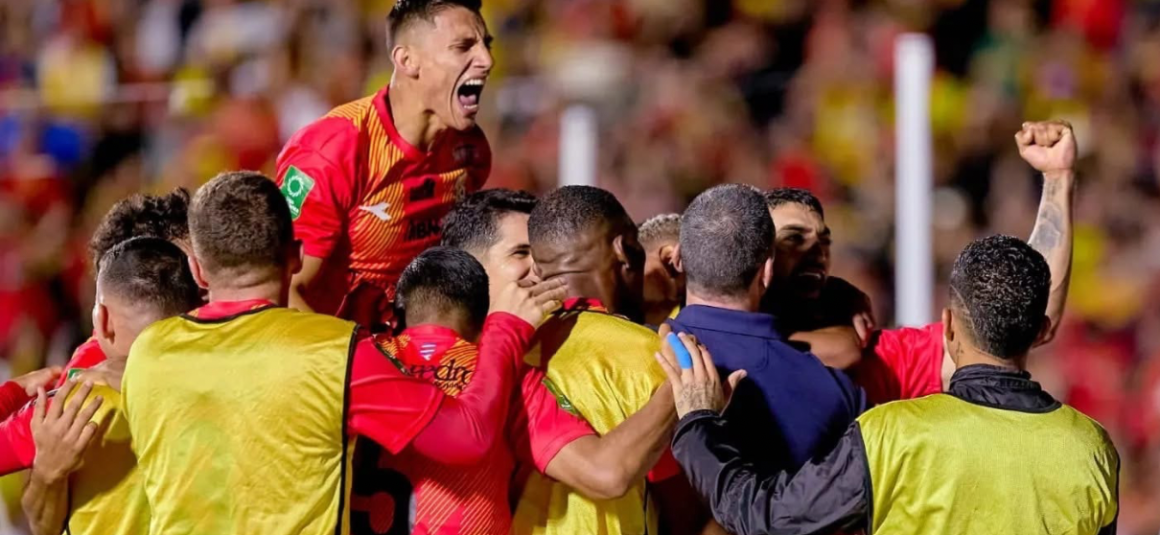 HEREDIANO GOLEÓ 3-0 A SAPRISSA