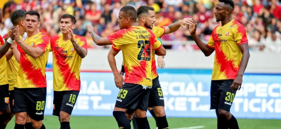 SE JUGARON LOS 90 MINUTOS POR LA VIDA