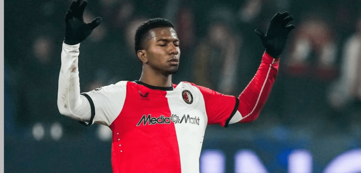 JEYLAND MITCHELL EN OCTAVOS DE FINAL DE UCL