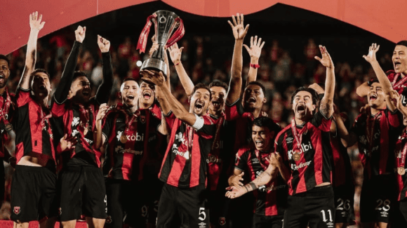ALAJUELENSE CLASIFICA A COPA CENTROAMERICANA
