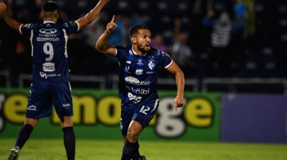CARTAGINÉS TOMA VENTAJA EN REPECHAJE DE CONCACAF CARTAGINÉS TOMA VENTAJA EN REPECHAJE DE CONCACAF
