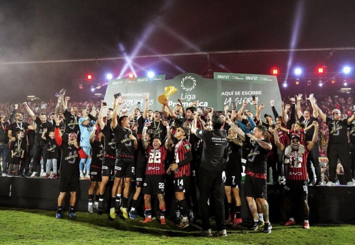 LA LIGA ES CAMPEÓN NACIONAL